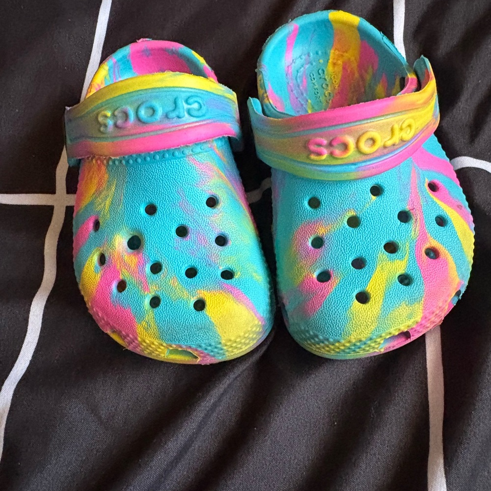 CROCS Kids Vibrant Multicolor Slippers